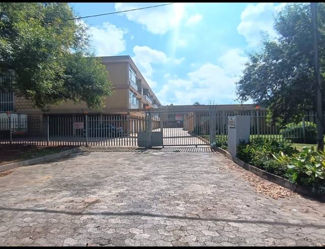 2 BEDROOM FLAT FOR SALE IN THREE RIVERS
